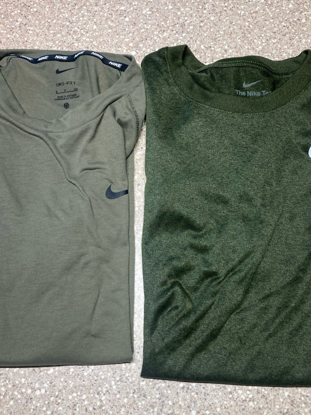 Nike Men's Olive & Dark Olive Short Sleeve Performance Tees